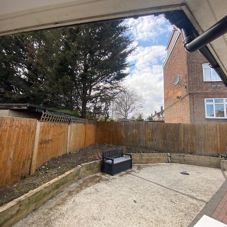 Private House With Free Park For Group Near Wembley Station Villa ลอนดอน ภายนอก รูปภาพ